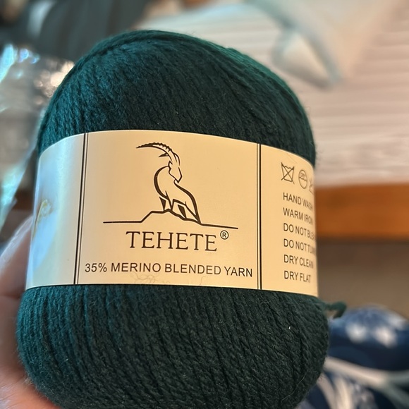 CHILDREN’S TOY PATTERN AND MERINO WOOL BLEND YARN - Picture 4 of 6